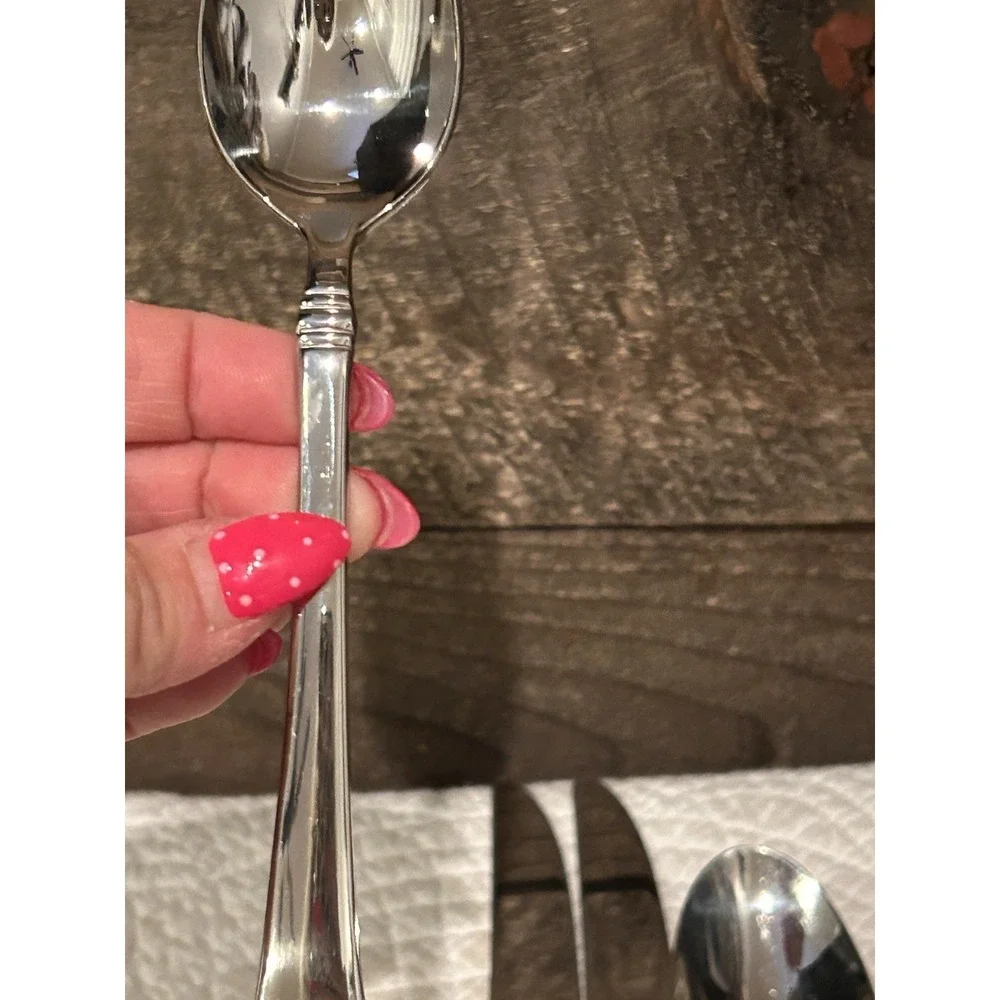 Mikasa Harmony 5 pc Flatware Set 18/10 Stainless 2 Knifes 3‎ Spoons